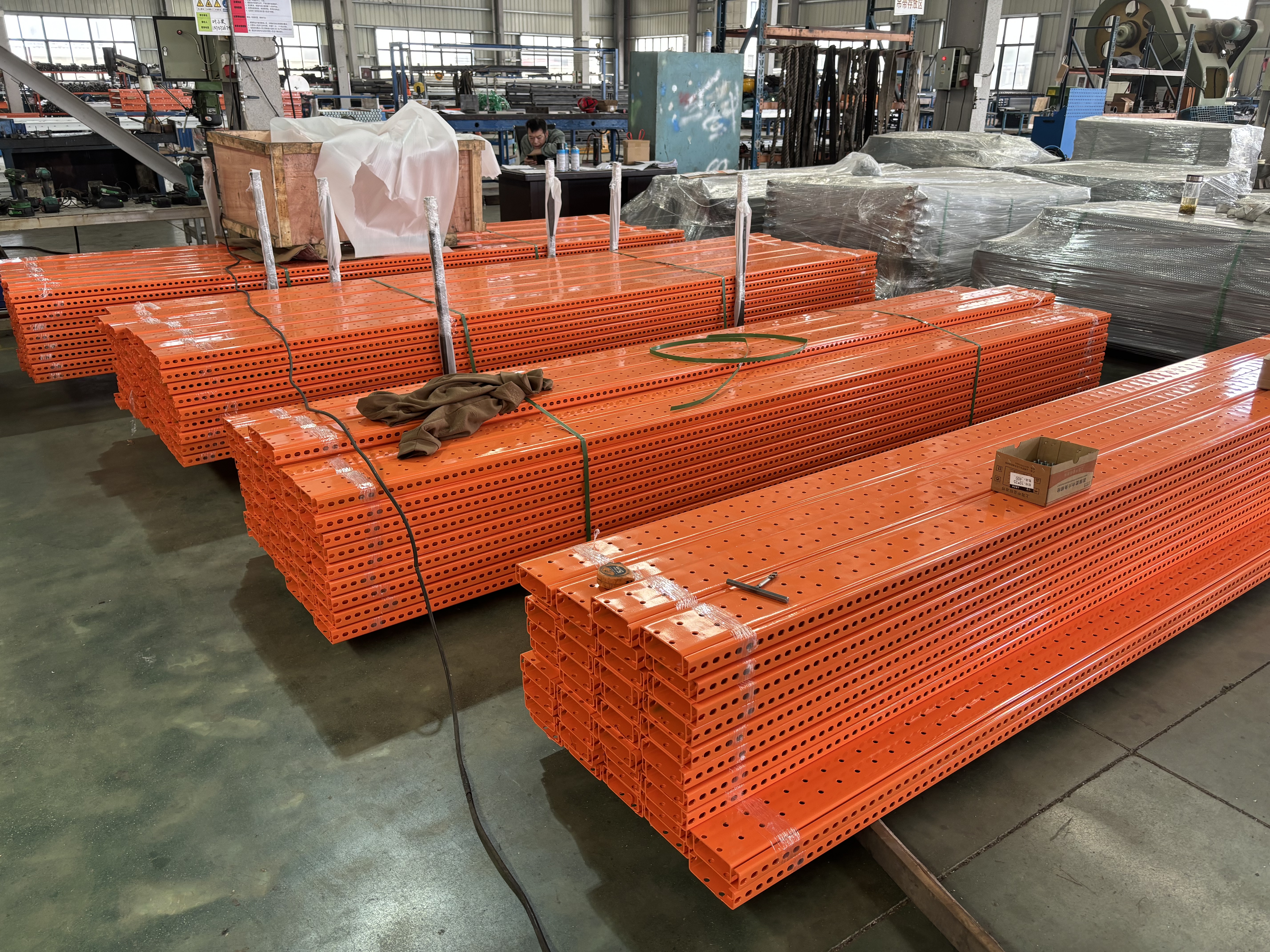 trilho do sistema de estantes de fluxo de paletes