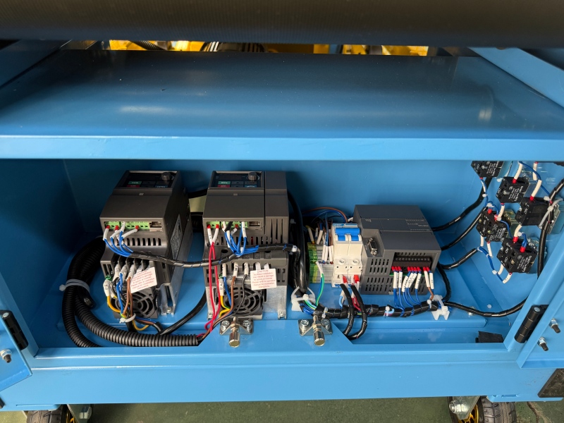 Sistema de controle de transportadores de carga/descarga modular