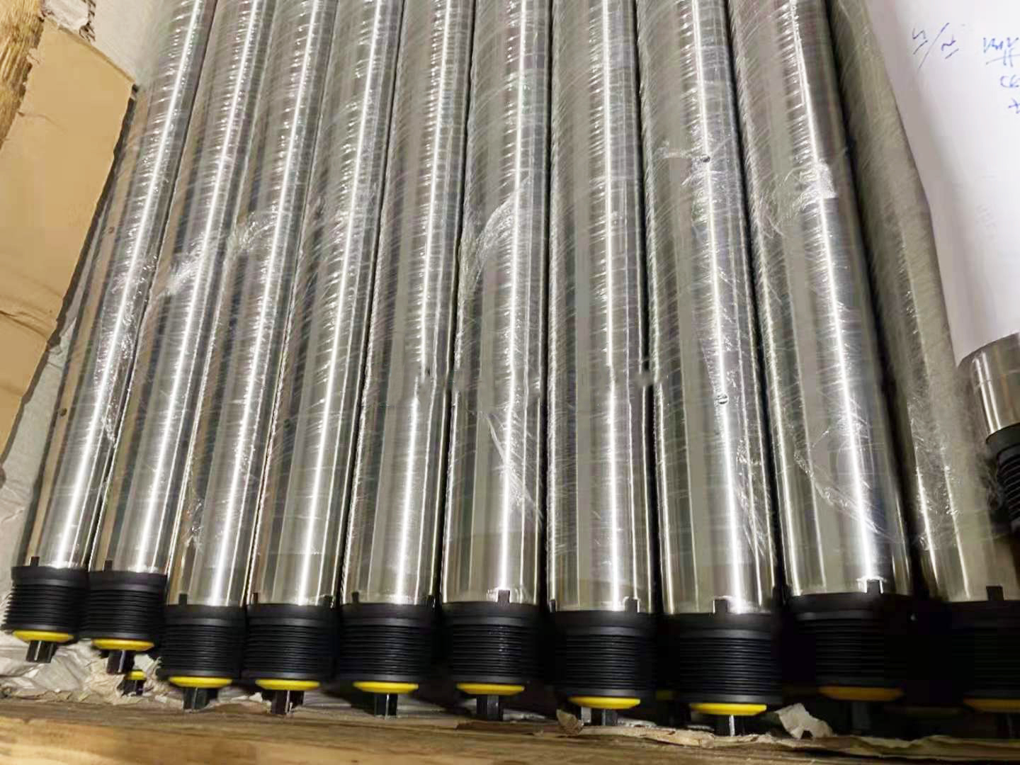 Rolo acionado por motor de corrente direta de poli-V