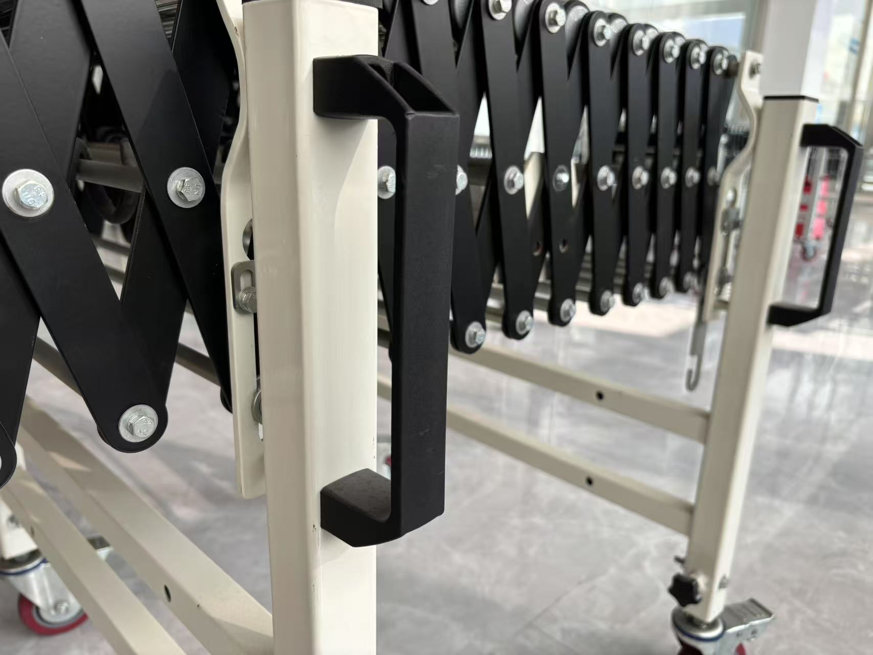 al&ccedil;a de transportador de rolos expans&iacute;vel flex&iacute;vel